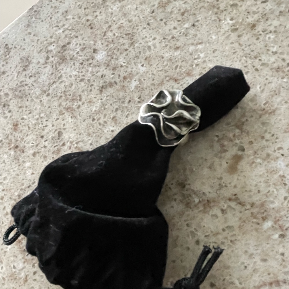 Silpada Solid Sterling Silver Ruffle Ring 7 - image 4